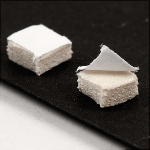 Pianka 3D klejąca 5x5x3 mm 10 ark. Pianka 3D klejąca 5x5x3 mm 10 ark.