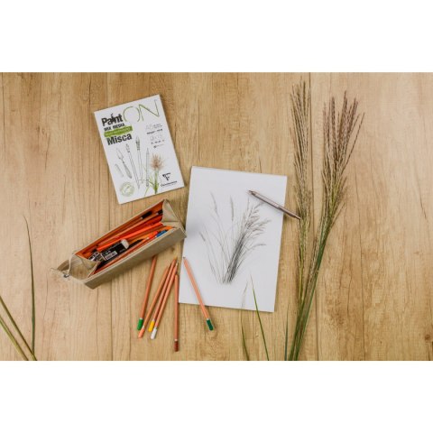 Blok papieru z trawy A4, 250 g, 15 ark. Blok papieru z trawy A4, 250 g, 15 ark.