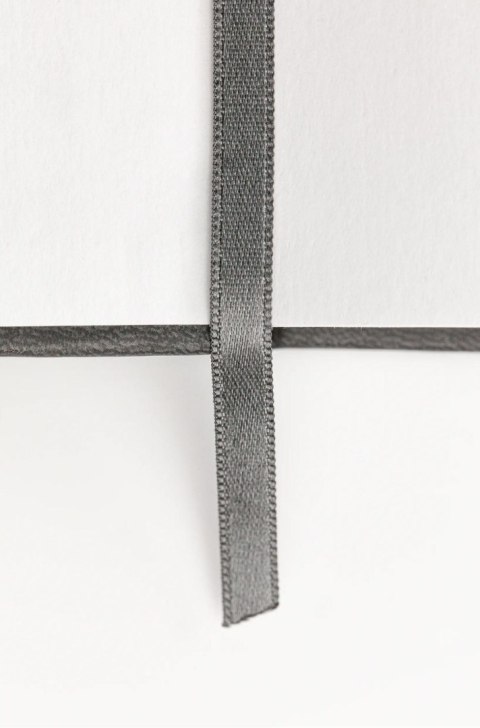 Szkicownik DARWI A6 140g Czarny